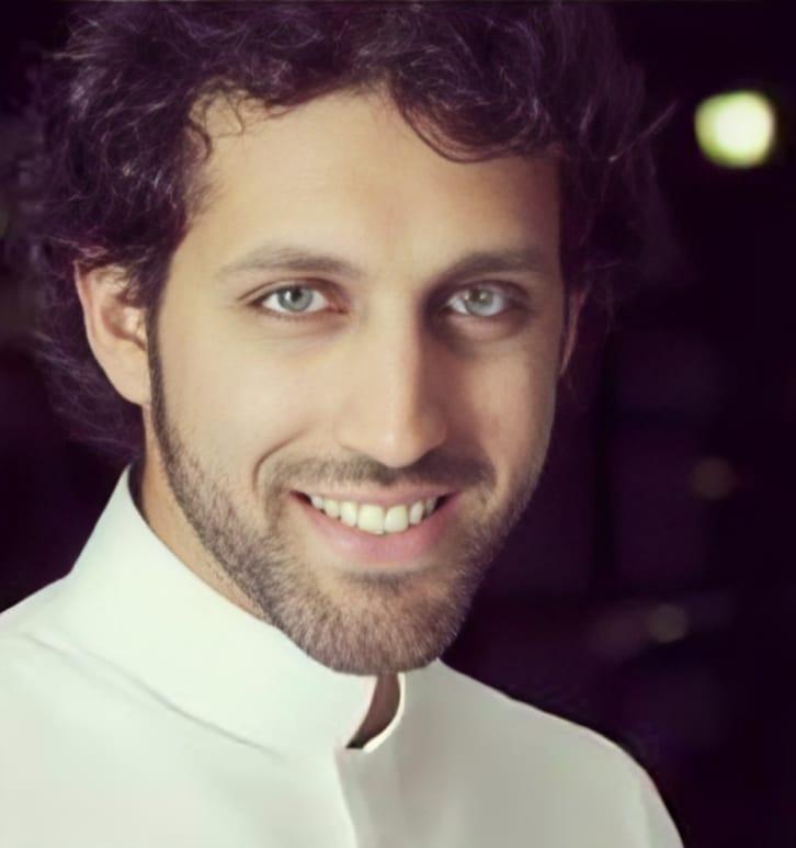 خالد يسلم